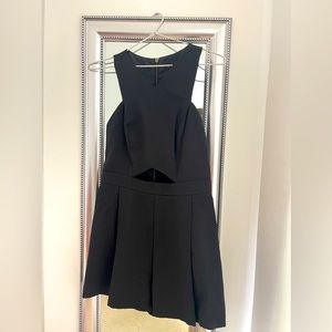 CLASSIC & CUTE BLACK DRESS